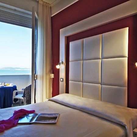 Alexandra Plaza Hotel ريتشوني المظهر الخارجي الصورة